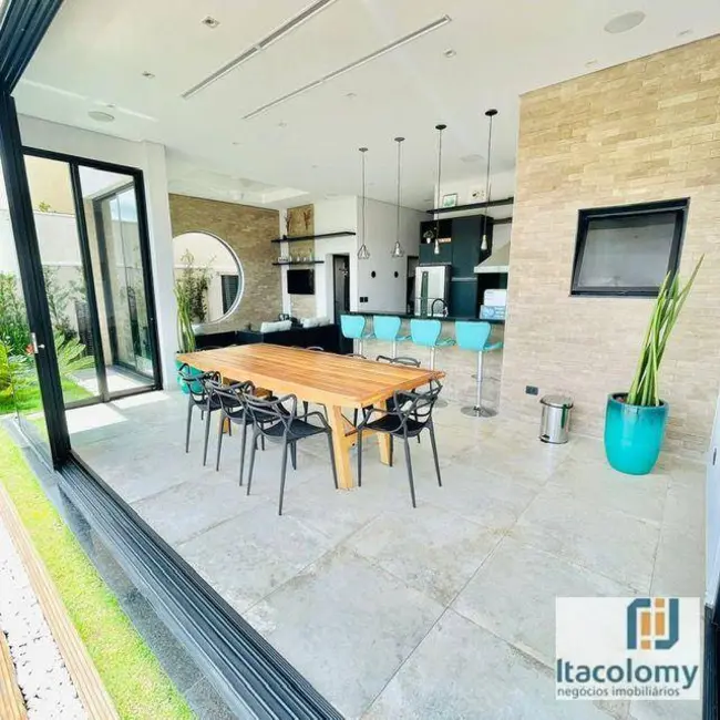 Casa de Condomínio com 3 quartos à venda, 420m2 em Santana De Parnaiba - SP - imagem 3 Foto 3 de Casa de Condomínio com 3 quartos à venda, 420m2 em Santana De Parnaiba - SP