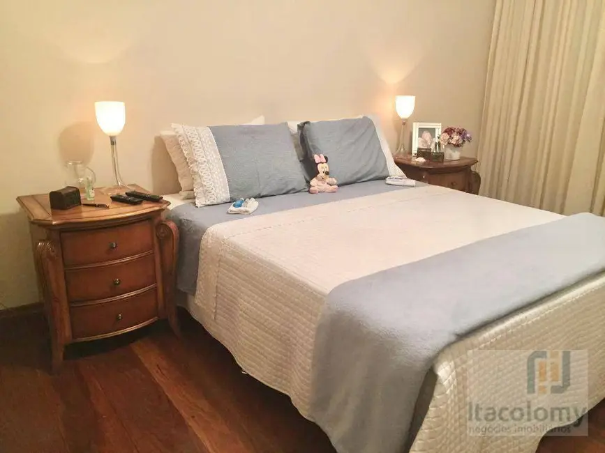 Foto 6 de Casa de Condomínio com 6 quartos à venda e para alugar, 860m2 em Santana De Parnaiba - SP