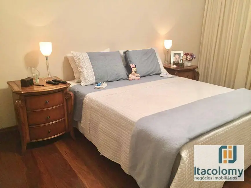 Foto 6 de Casa de Condomínio com 6 quartos à venda e para alugar, 860m2 em Santana De Parnaiba - SP