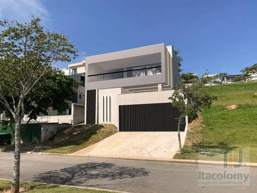 Foto 1 de Casa de Condomínio com 4 quartos à venda, 340m2 em Santana De Parnaiba - SP