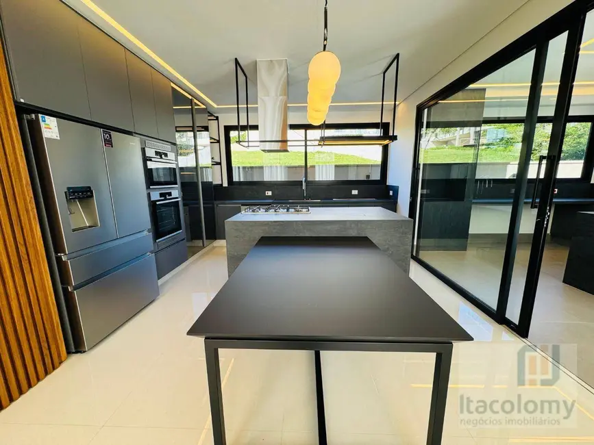 Casa de Condomínio com 4 quartos à venda, 543m2 em Santana De Parnaiba - SP - imagem 2 Foto 2 de Casa de Condomínio com 4 quartos à venda, 543m2 em Santana De Parnaiba - SP