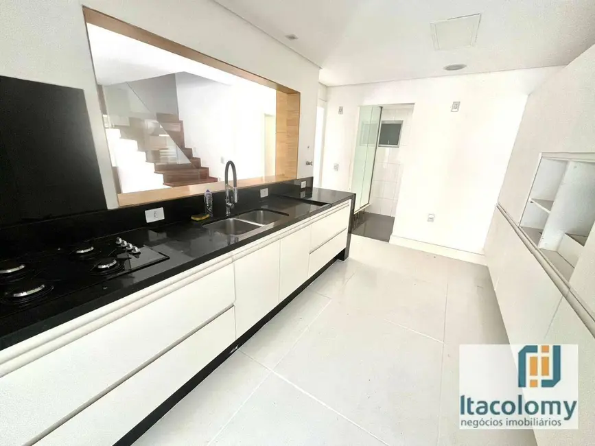 Foto 4 de Casa de Condomínio com 3 quartos à venda e para alugar, 230m2 em Tamboré, Santana De Parnaiba - SP