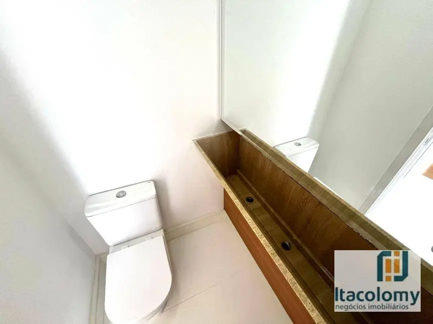 Foto 9 de Casa de Condomínio com 3 quartos à venda e para alugar, 230m2 em Tamboré, Santana De Parnaiba - SP