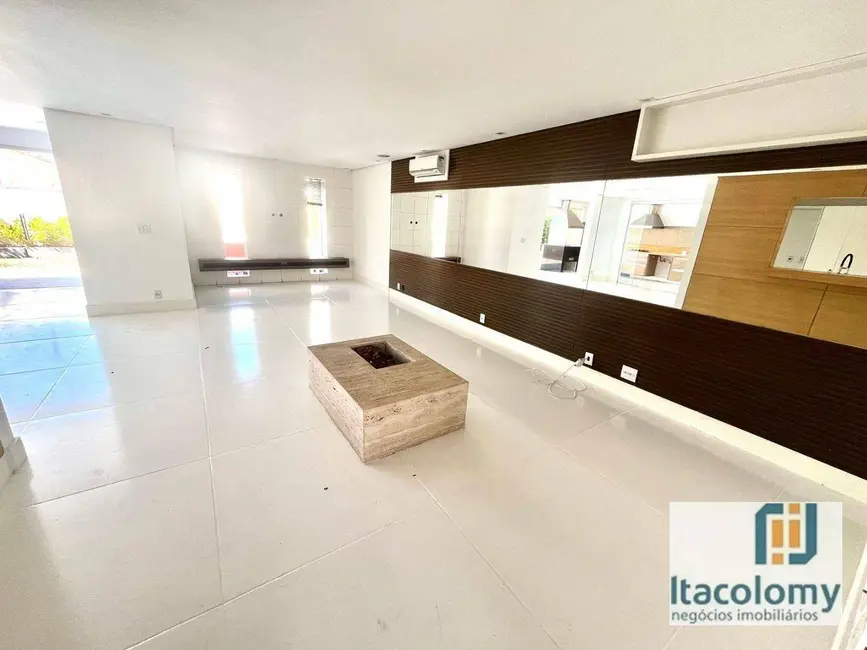 Foto 1 de Casa de Condomínio com 3 quartos à venda e para alugar, 230m2 em Tamboré, Santana De Parnaiba - SP