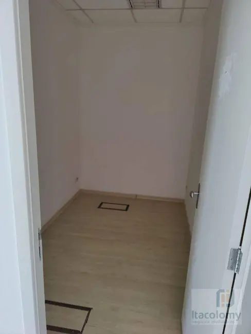 Foto 9 de Loft / Flat à venda, 90m2 em Alphaville Industrial, Barueri - SP