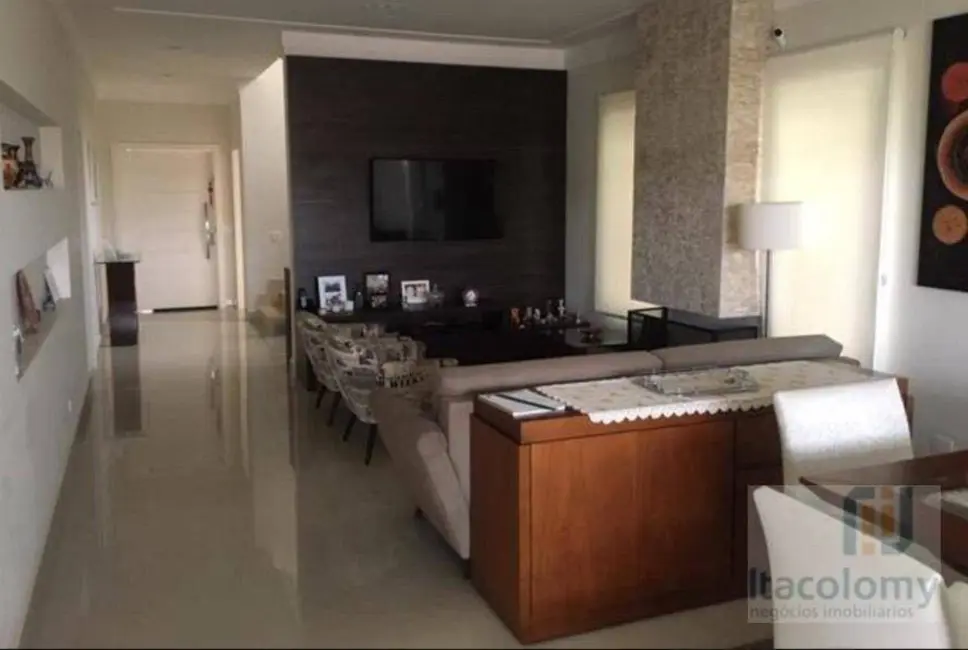 Foto 3 de Casa de Condomínio com 4 quartos à venda, 360m2 em Morada dos Pinheiros (Aldeia da Serra), Santana De Parnaiba - SP