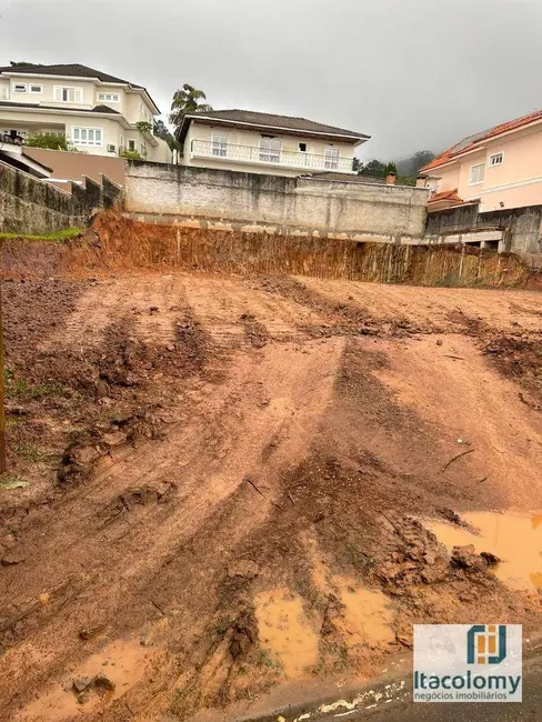 Foto 2 de Terreno / Lote à venda, 756m2 em Santana De Parnaiba - SP