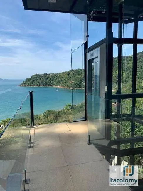 Casa com 5 quartos à venda, 1200m2 em Ubatuba - SP - imagem 9 Foto 9 de Casa com 5 quartos à venda, 1200m2 em Ubatuba - SP
