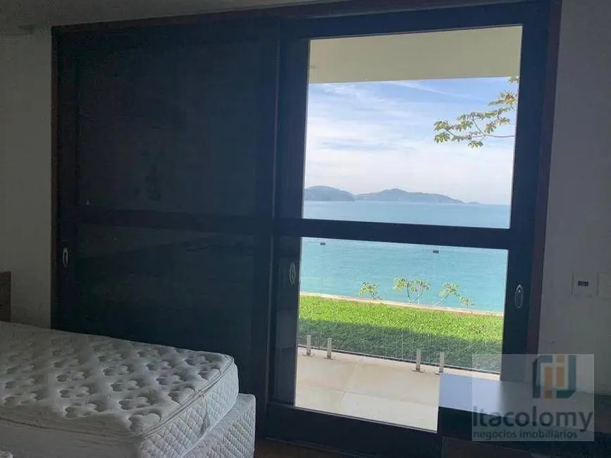 Foto 7 de Casa com 5 quartos à venda, 1200m2 em Ubatuba - SP