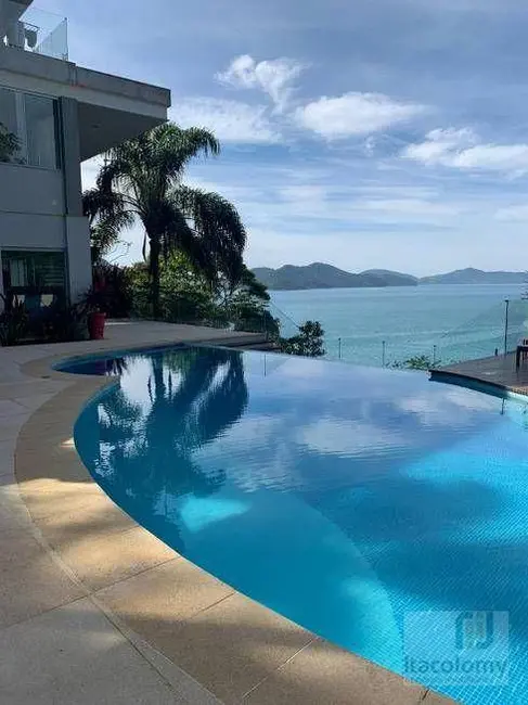 Foto 4 de Casa com 5 quartos à venda, 1200m2 em Ubatuba - SP