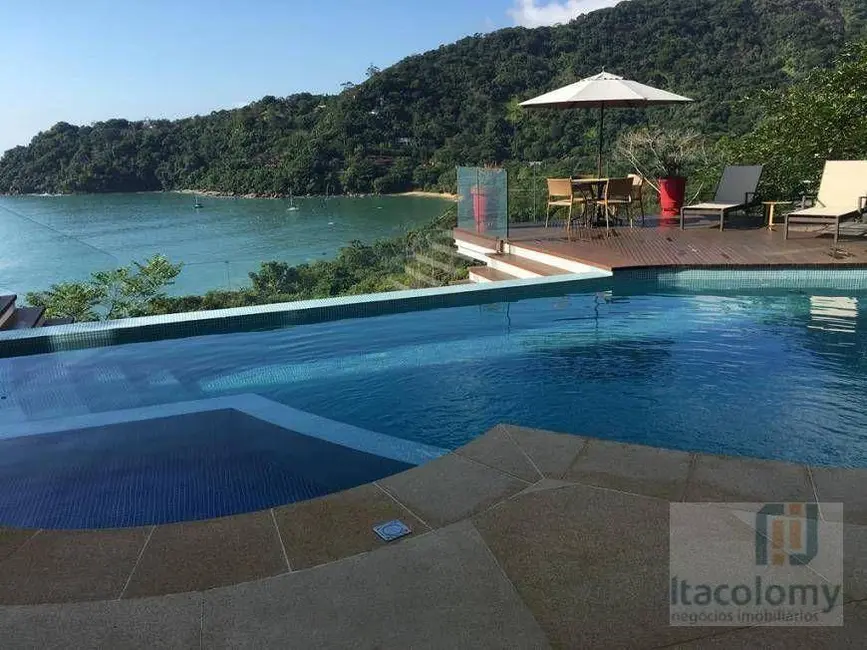 Foto 2 de Casa com 5 quartos à venda, 1200m2 em Ubatuba - SP