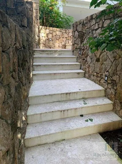 Foto 8 de Casa com 5 quartos à venda, 1200m2 em Ubatuba - SP