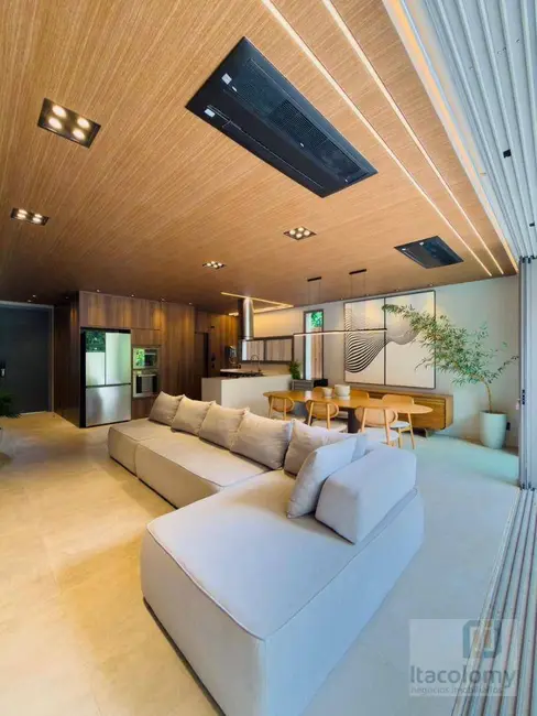 Casa de Condomínio com 3 quartos à venda, 200m2 em Santana De Parnaiba - SP - imagem 1 Foto 1 de Casa de Condomínio com 3 quartos à venda, 200m2 em Santana De Parnaiba - SP