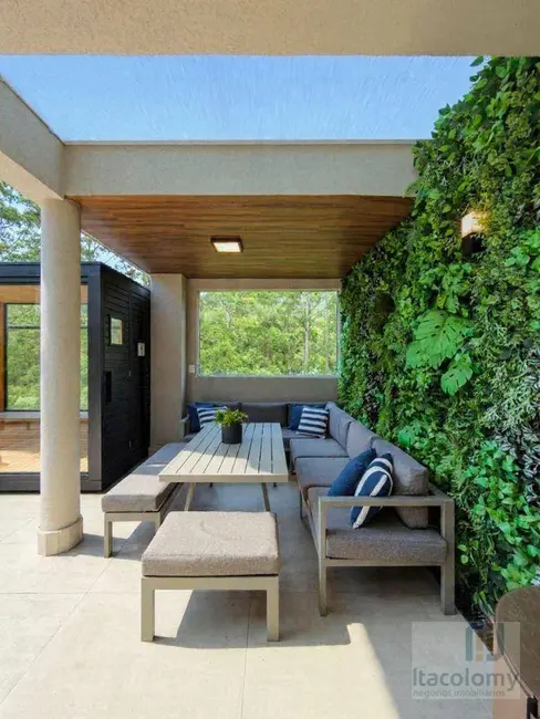 Casa de Condomínio com 3 quartos à venda, 200m2 em Santana De Parnaiba - SP - imagem 3 Foto 3 de Casa de Condomínio com 3 quartos à venda, 200m2 em Santana De Parnaiba - SP