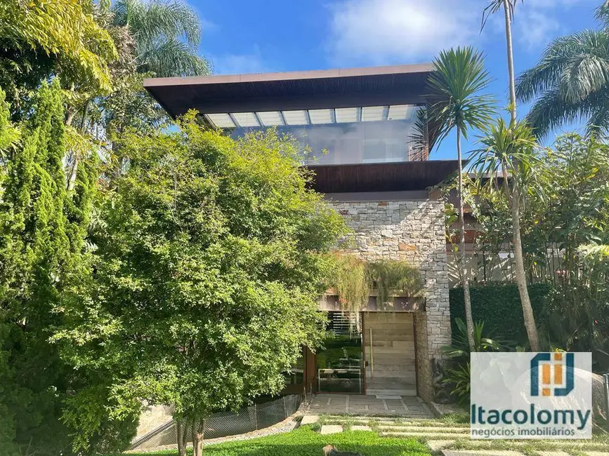 Casa de Condomínio com 4 quartos à venda, 1500m2 em Residencial Tamboré, Barueri - SP - imagem 4 Foto 4 de Casa de Condomínio com 4 quartos à venda, 1500m2 em Residencial Tamboré, Barueri - SP