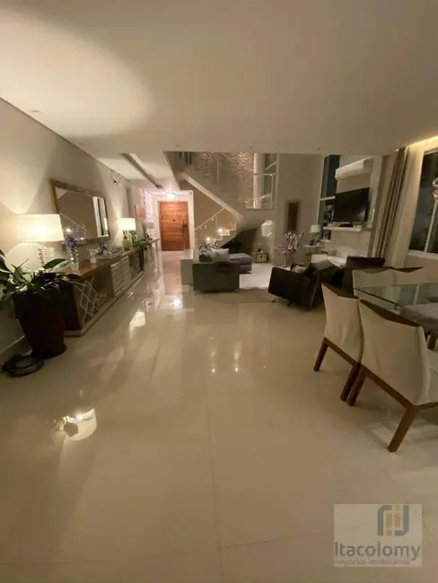 Foto 2 de Casa de Condomínio com 4 quartos para alugar, 420m2 em Santana De Parnaiba - SP