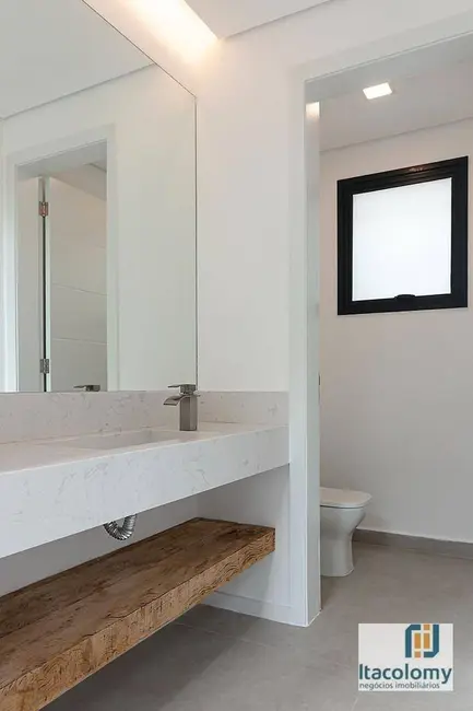 Casa de Condomínio com 4 quartos à venda, 480m2 em Santana De Parnaiba - SP - imagem 4 Foto 4 de Casa de Condomínio com 4 quartos à venda, 480m2 em Santana De Parnaiba - SP