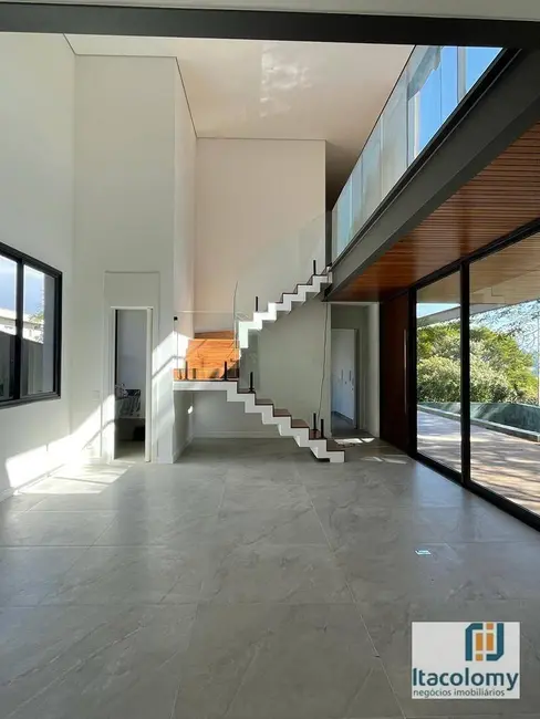 Foto 2 de Casa de Condomínio com 4 quartos à venda e para alugar, 544m2 em Tamboré, Santana De Parnaiba - SP