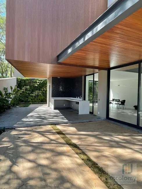 Casa de Condomínio com 4 quartos à venda e para alugar, 544m2 em Tamboré, Santana De Parnaiba - SP - imagem 5 Foto 5 de Casa de Condomínio com 4 quartos à venda e para alugar, 544m2 em Tamboré, Santana De Parnaiba - SP