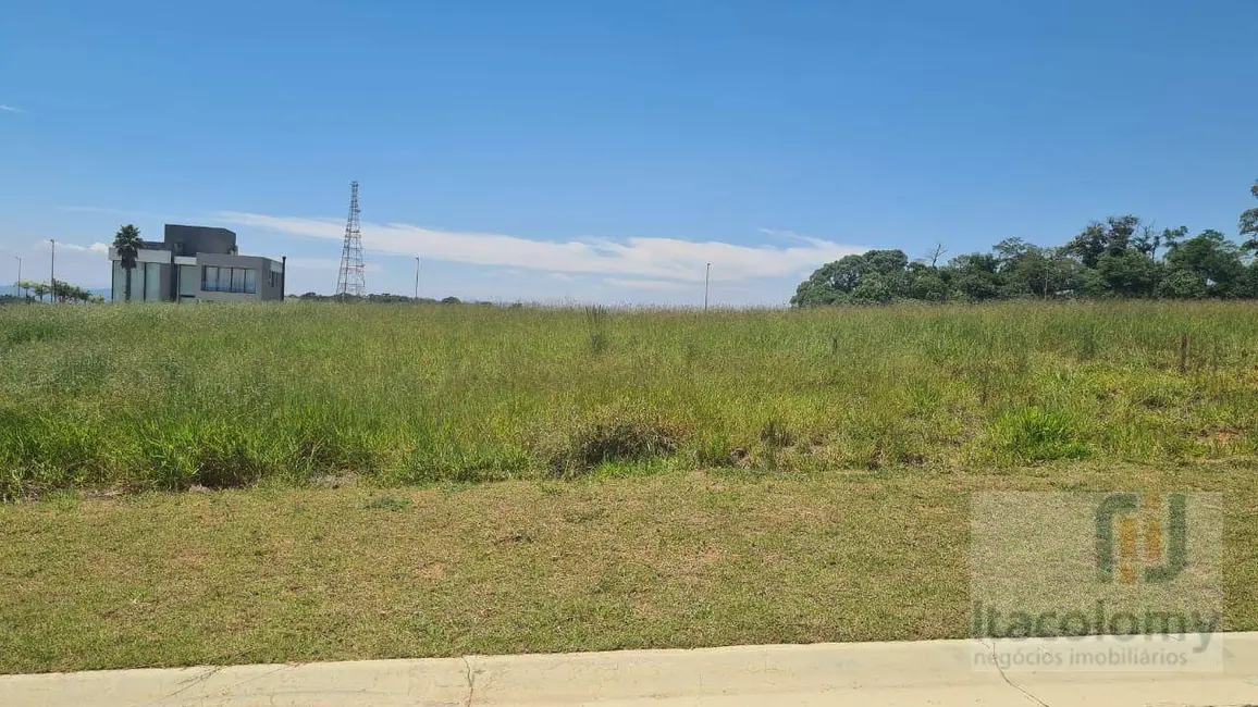 Foto 1 de Terreno / Lote à venda, 560m2 em Jardim Bandeirantes, Santana De Parnaiba - SP