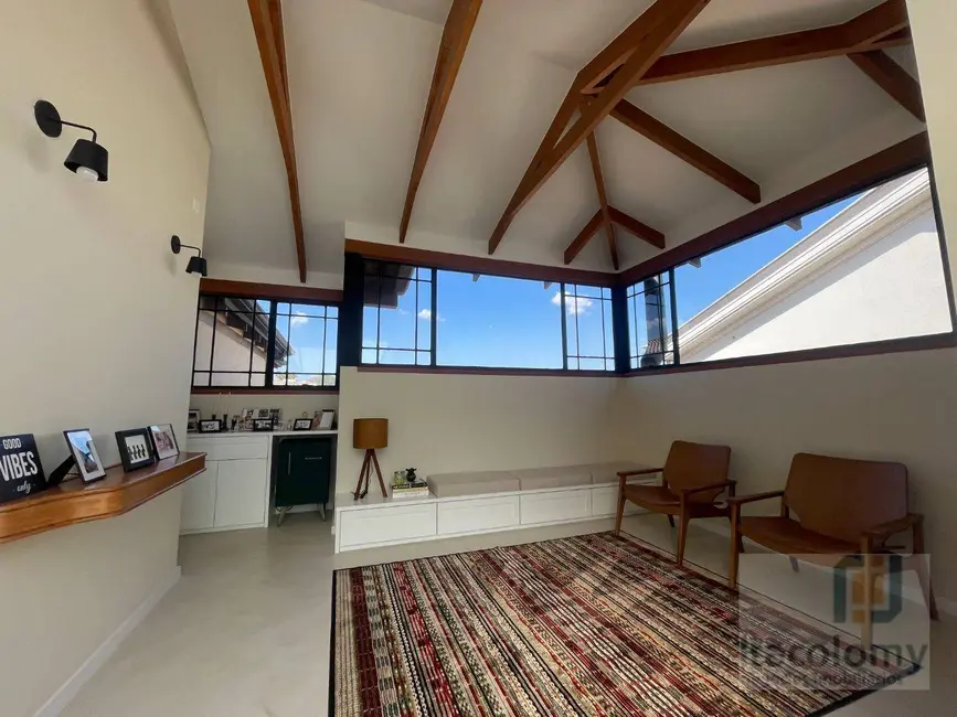 Casa de Condomínio com 4 quartos à venda, 520m2 em Santana De Parnaiba - SP - imagem 5 Foto 5 de Casa de Condomínio com 4 quartos à venda, 520m2 em Santana De Parnaiba - SP