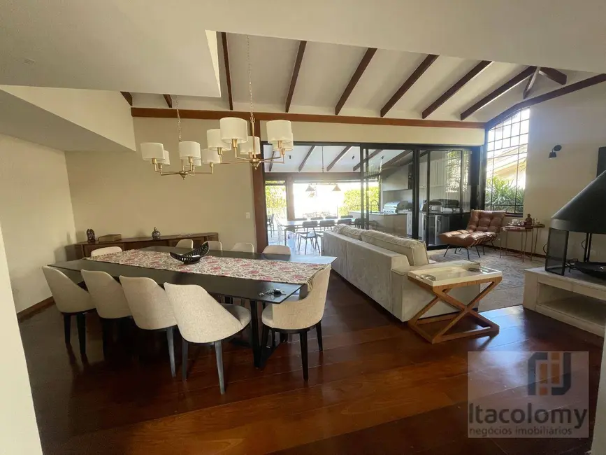 Casa de Condomínio com 4 quartos à venda, 520m2 em Santana De Parnaiba - SP - imagem 4 Foto 4 de Casa de Condomínio com 4 quartos à venda, 520m2 em Santana De Parnaiba - SP