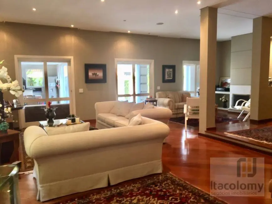 Casa de Condomínio com 4 quartos à venda, 525m2 em Santana De Parnaiba - SP - imagem 7 Foto 7 de Casa de Condomínio com 4 quartos à venda, 525m2 em Santana De Parnaiba - SP