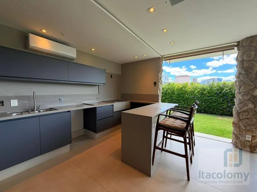 Foto 9 de Casa de Condomínio com 5 quartos à venda e para alugar, 890m2 em Barueri - SP