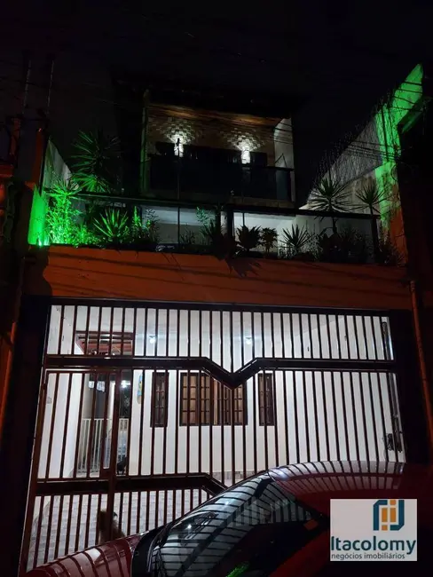 Casa com 4 quartos à venda, 200m2 em Parque das Nações, Barueri - SP - imagem 5 Foto 5 de Casa com 4 quartos à venda, 200m2 em Parque das Nações, Barueri - SP