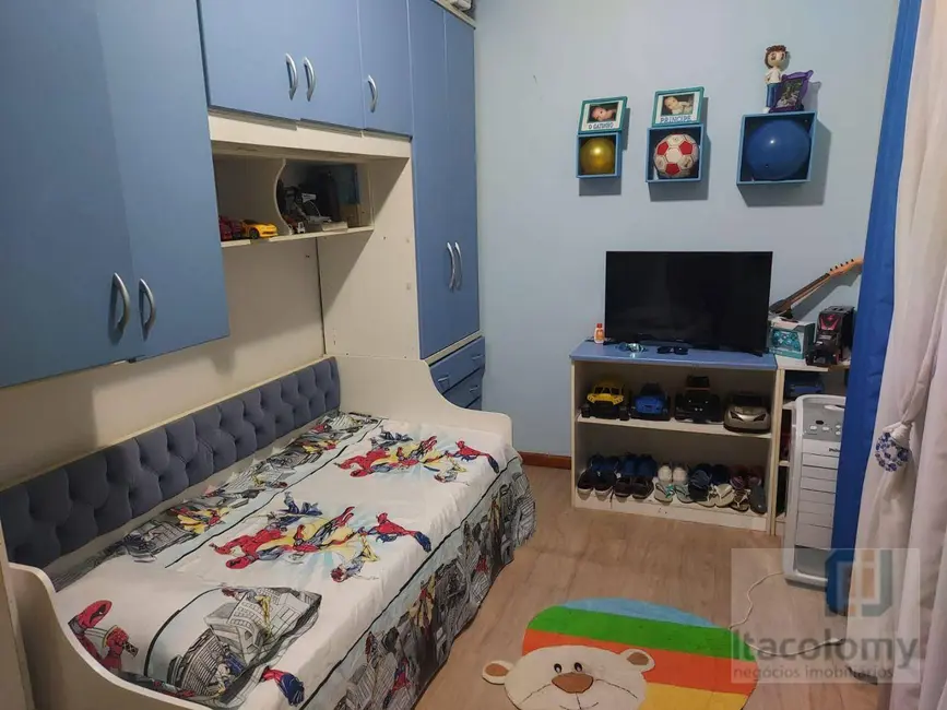 Casa com 4 quartos à venda, 200m2 em Parque das Nações, Barueri - SP - imagem 3 Foto 3 de Casa com 4 quartos à venda, 200m2 em Parque das Nações, Barueri - SP