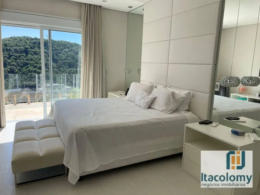 Foto 9 de Casa de Condomínio com 4 quartos à venda e para alugar, 589m2 em Santana De Parnaiba - SP