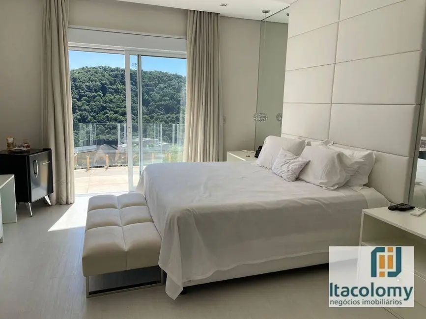 Foto 4 de Casa de Condomínio com 4 quartos à venda e para alugar, 589m2 em Santana De Parnaiba - SP