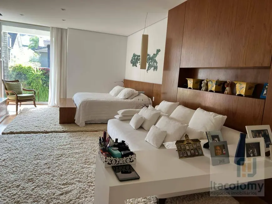 Foto 6 de Casa de Condomínio com 3 quartos à venda, 680m2 em Tamboré, Santana De Parnaiba - SP