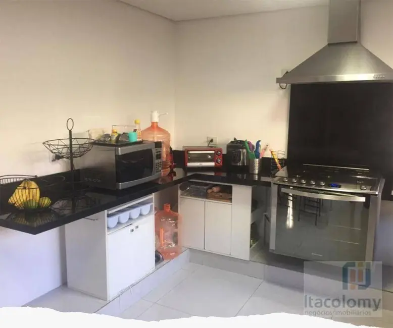 Casa de Condomínio com 4 quartos à venda, 560m2 em Barueri - SP - imagem 3 Foto 3 de Casa de Condomínio com 4 quartos à venda, 560m2 em Barueri - SP