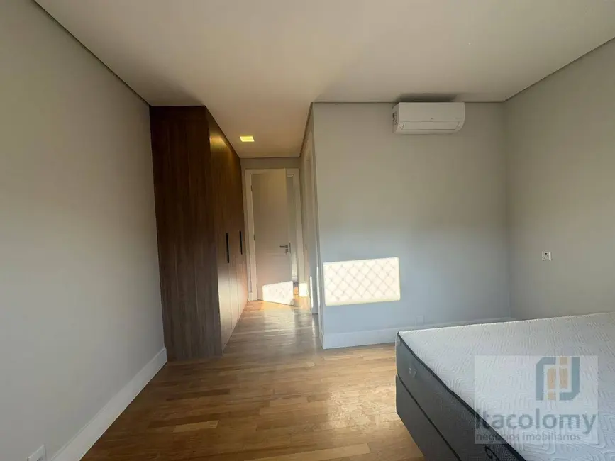 Foto 7 de Casa de Condomínio com 4 quartos para alugar, 450m2 em Santana De Parnaiba - SP