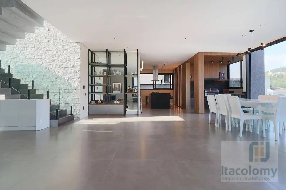 Casa de Condomínio com 4 quartos à venda, 464m2 em Tamboré, Santana De Parnaiba - SP - imagem 5 Foto 5 de Casa de Condomínio com 4 quartos à venda, 464m2 em Tamboré, Santana De Parnaiba - SP