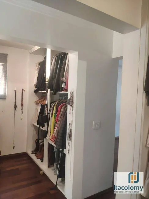 Foto 6 de Casa de Condomínio com 4 quartos à venda, 3200m2 em Condomínio Refúgio dos Pinheiros, Itapevi - SP