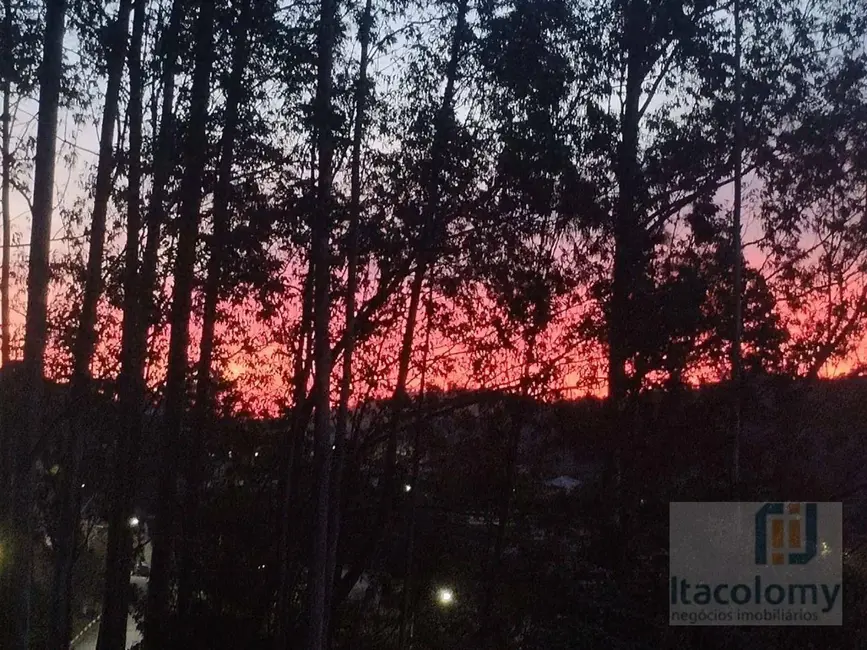 Foto 8 de Casa de Condomínio com 4 quartos à venda, 3200m2 em Condomínio Refúgio dos Pinheiros, Itapevi - SP