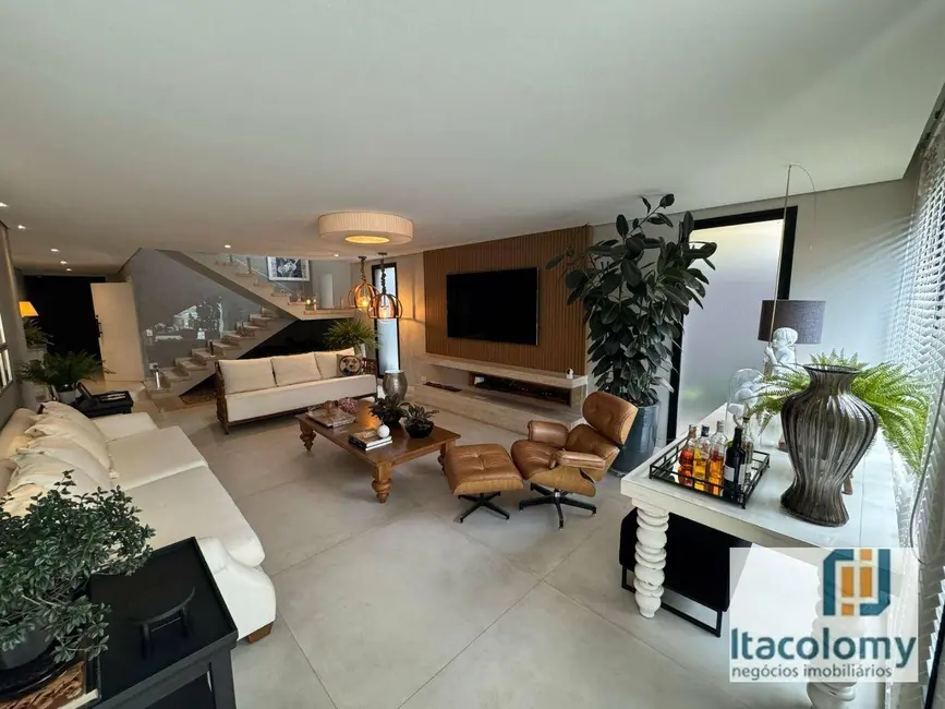 Foto 4 de Casa de Condomínio com 4 quartos à venda, 302m2 em Santana De Parnaiba - SP