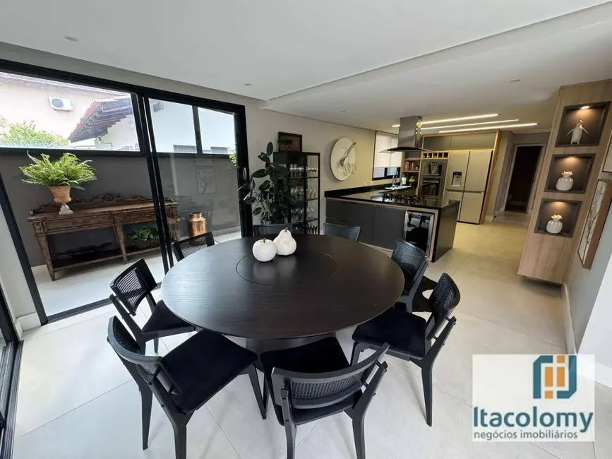 Foto 7 de Casa de Condomínio com 4 quartos à venda, 302m2 em Santana De Parnaiba - SP