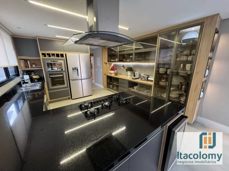 Foto 8 de Casa de Condomínio com 4 quartos à venda, 302m2 em Santana De Parnaiba - SP