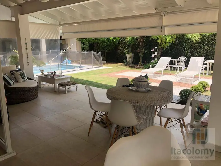 Foto 2 de Casa de Condomínio com 4 quartos à venda, 1200m2 em Barueri - SP