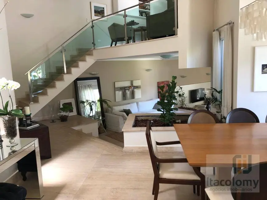 Foto 3 de Casa de Condomínio com 4 quartos à venda, 1200m2 em Barueri - SP