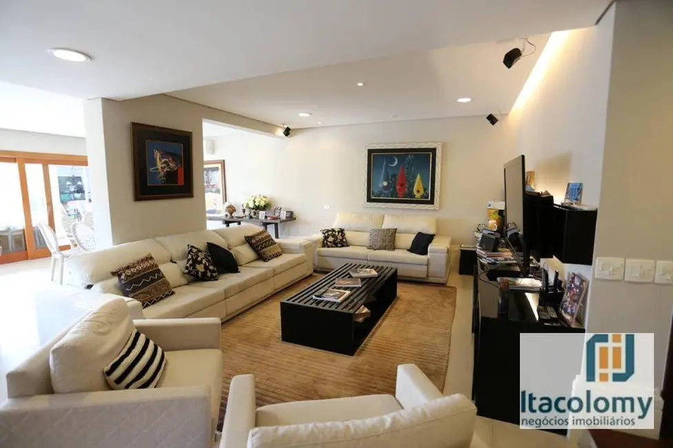 Casa de Condomínio com 5 quartos para alugar, 1120m2 em Barueri - SP - imagem 2 Foto 2 de Casa de Condomínio com 5 quartos para alugar, 1120m2 em Barueri - SP