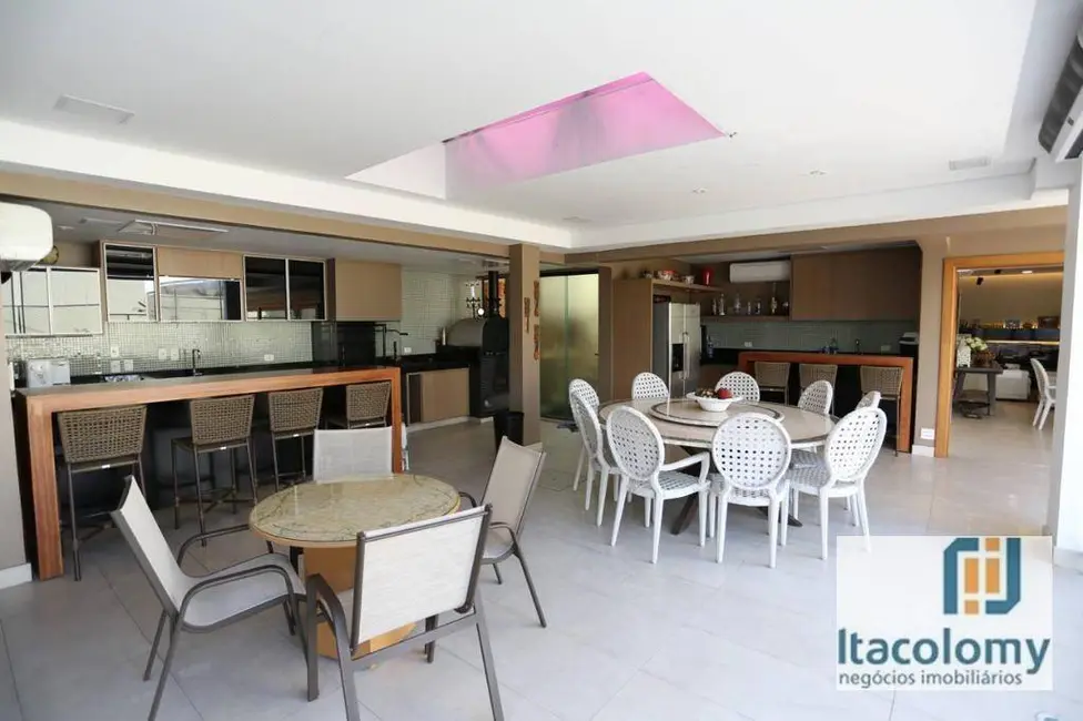 Casa de Condomínio com 5 quartos para alugar, 1120m2 em Barueri - SP - imagem 3 Foto 3 de Casa de Condomínio com 5 quartos para alugar, 1120m2 em Barueri - SP