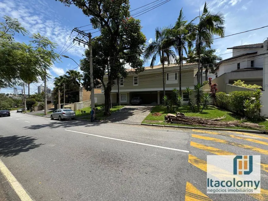 Foto 1 de Casa de Condomínio com 4 quartos à venda e para alugar, 950m2 em Barueri - SP