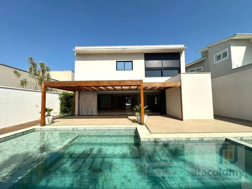 Foto 1 de Casa de Condomínio com 4 quartos à venda e para alugar, 600m2 em Barueri - SP