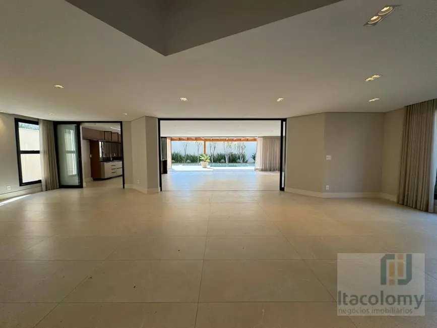 Casa de Condomínio com 4 quartos à venda e para alugar, 600m2 em Barueri - SP - imagem 8 Foto 8 de Casa de Condomínio com 4 quartos à venda e para alugar, 600m2 em Barueri - SP