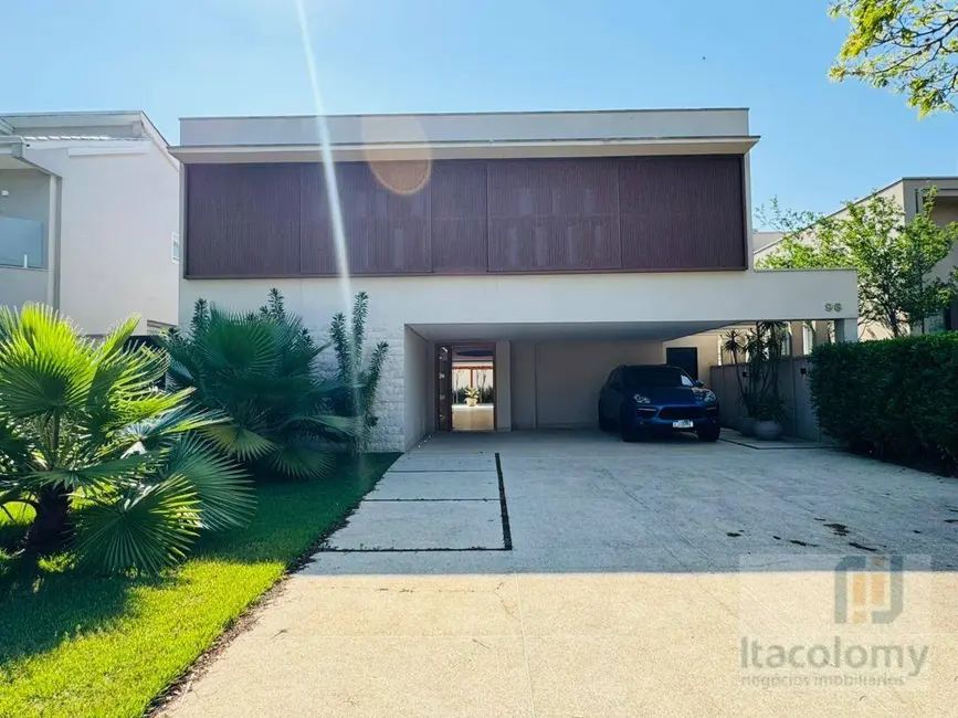 Casa de Condomínio com 4 quartos à venda e para alugar, 600m2 em Barueri - SP - imagem 4 Foto 4 de Casa de Condomínio com 4 quartos à venda e para alugar, 600m2 em Barueri - SP