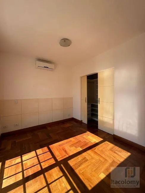 Foto 2 de Casa de Condomínio com 3 quartos para alugar, 165m2 em Tamboré, Santana De Parnaiba - SP